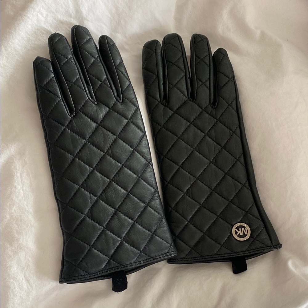 Michael Kors Quilted Black Gloves